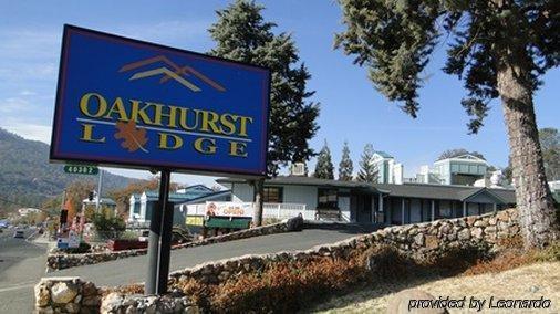 Oakhurst Lodge Екстериор снимка